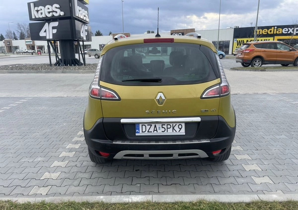 Renault Scenic cena 25700 przebieg: 239000, rok produkcji 2013 z Tuchów małe 121